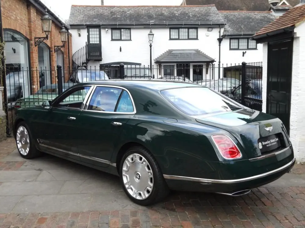 Celebrities 96130Auto Trader4 1 - Celebrities