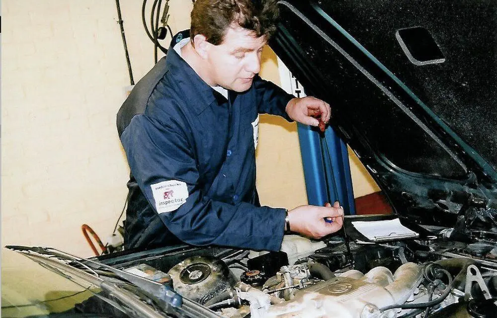 Gulf Oil – Drivers Don’t Know Where Their Dipsticks Are
