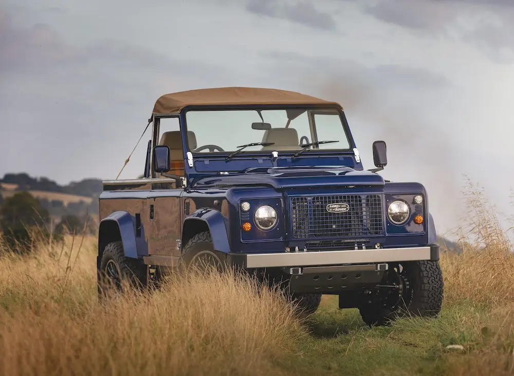 Land Rover Defender Pick up Kingsley - Stories
