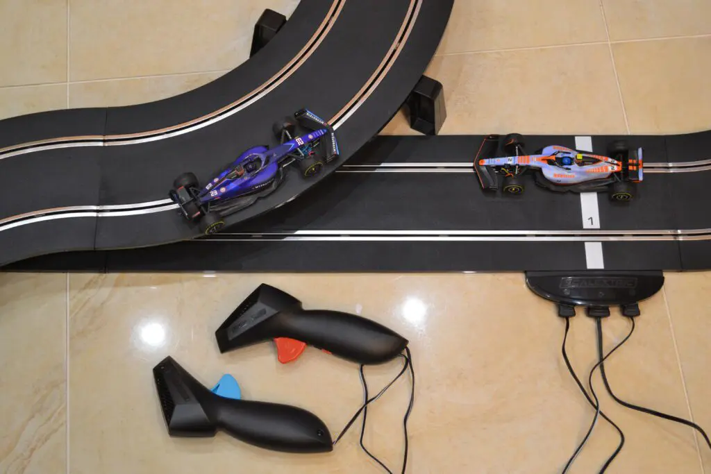 Scalextric Williams Racing Race Set with Kiran Parmar DSC 0076 1024x683 - Scalextric Williams Racing Race Set with Kiran Parmar