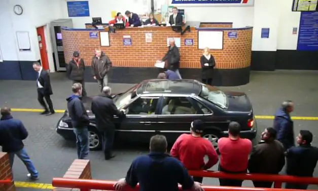 Why Should You Attend Car Auctions?