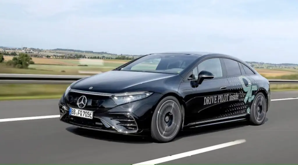 Kitt Car AI Assistants 1024x566 - How Knight Rider&rsquo;s KITT Predicted the Future of Automobiles by Kiran Parmar