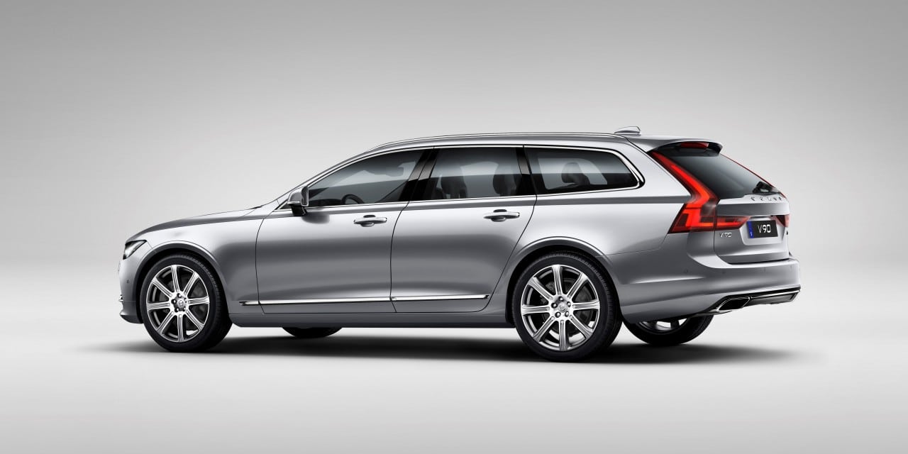 Volvo V90 Great News for Labradors