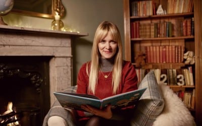 Vauxhall Backseat Bedtime Edith Bowman APPROVED FOR MEDIA 2 002 400x250 - Celebrities