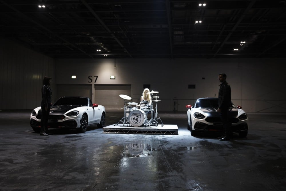 100923 abarth e - Celebrities