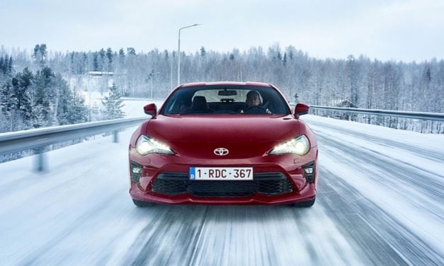 Toyota GT86 in the snow.