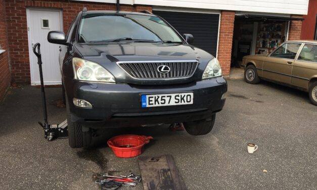 Cost concerns drive 1 in 3 Brit to skip car servicing says PayByPhone
