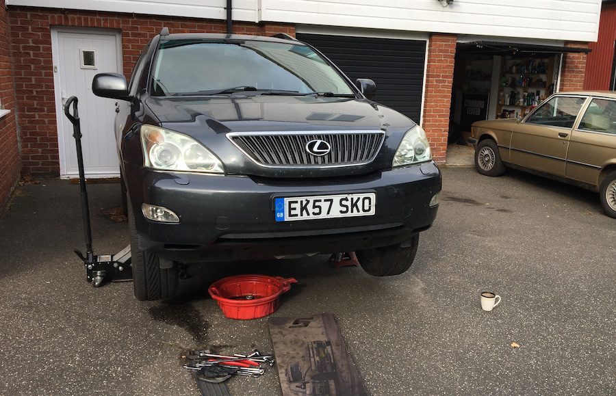 Cost concerns drive 1 in 3 Brit to skip car servicing says PayByPhone